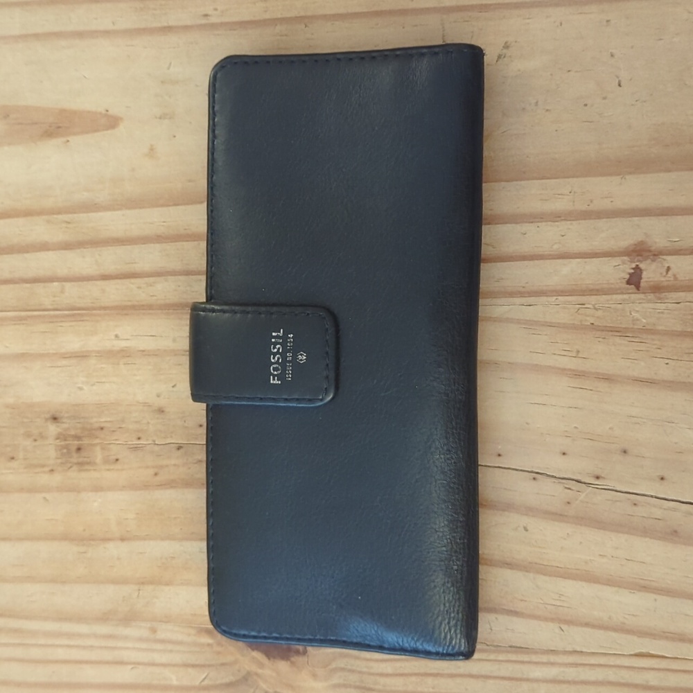 FIRM Fossil buttery leather slim bi-fold wallet